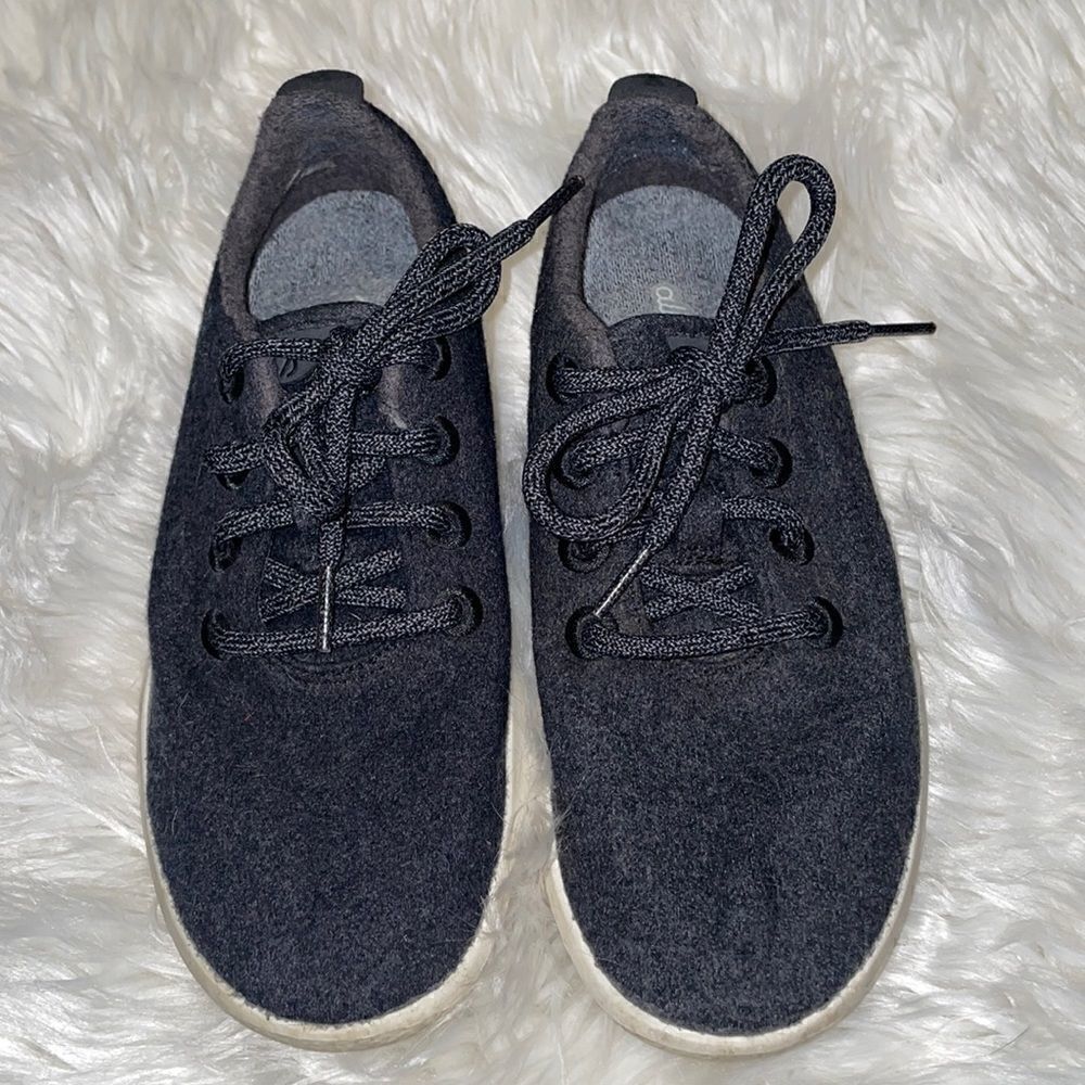 allbirds Women’s Wool Runners dark Gray